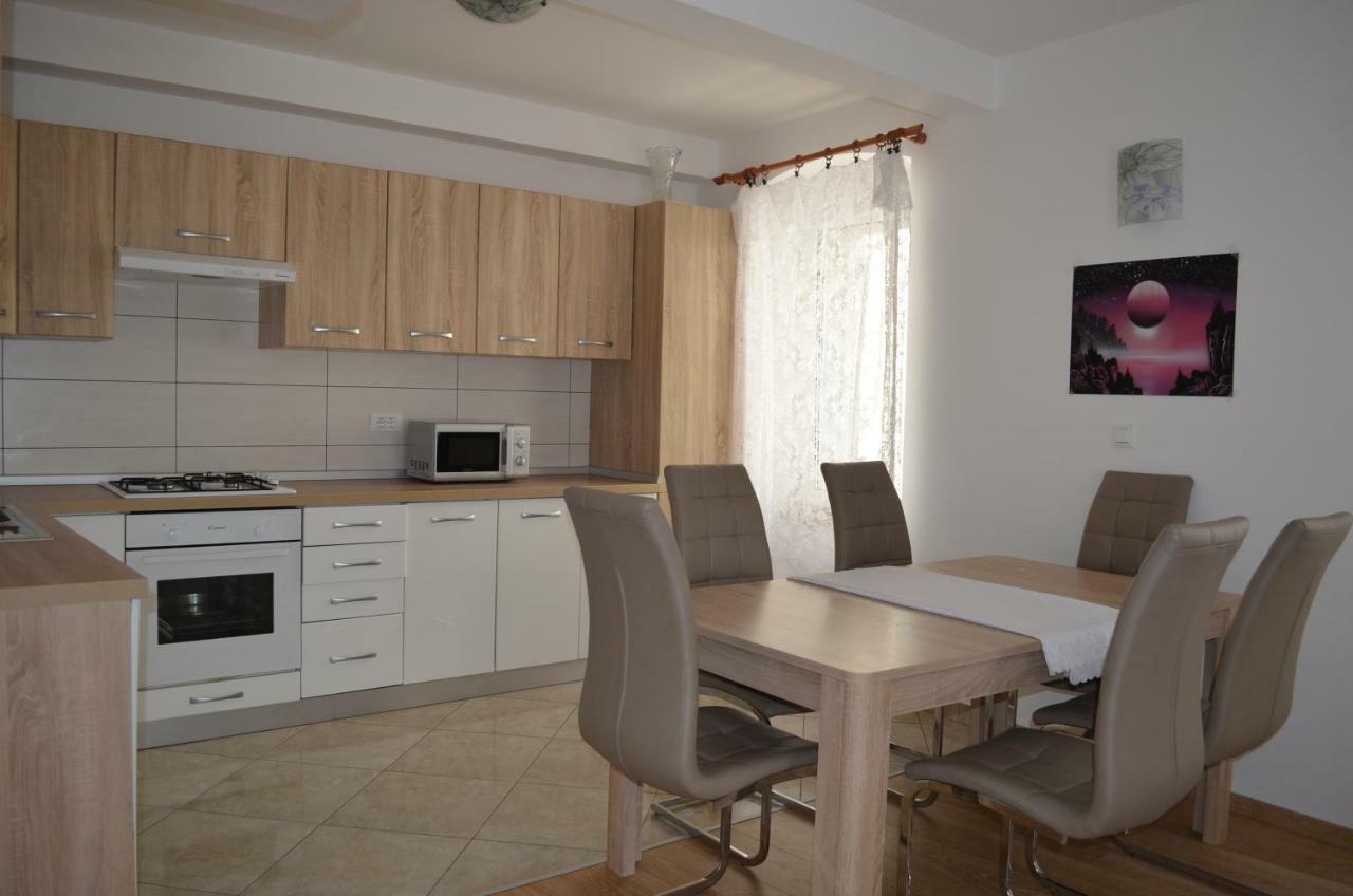 Apartment Michael Krk Town Extérieur photo